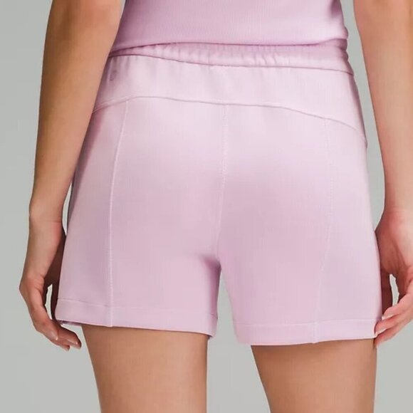NWT Lululemon Softstreme High-Rise Short 4" - 6 Vitapink - Picture 2 of 8